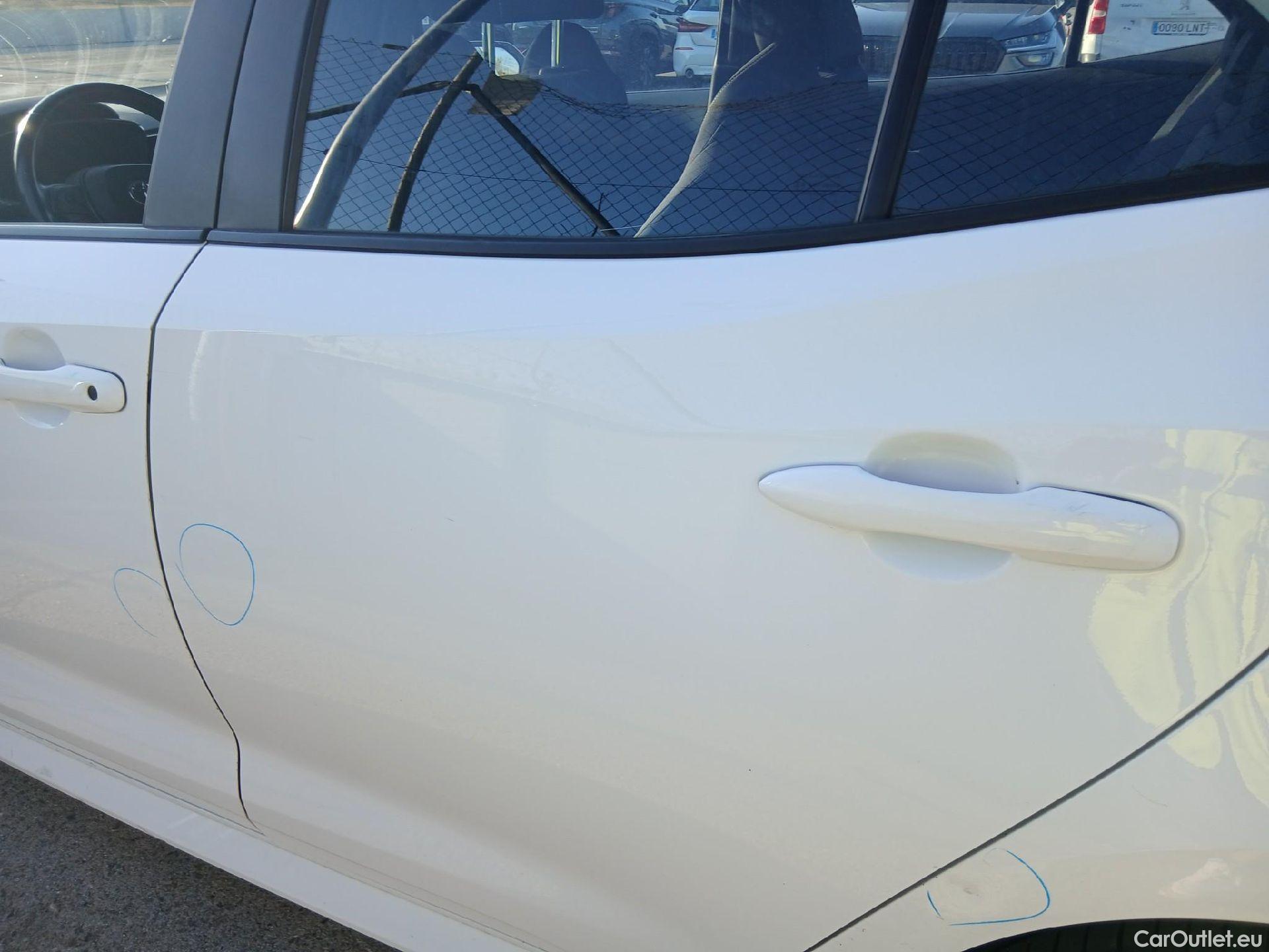  Toyota  Corolla TOYOTA  1.8 125H ACTIVE TECH E-CVT #15