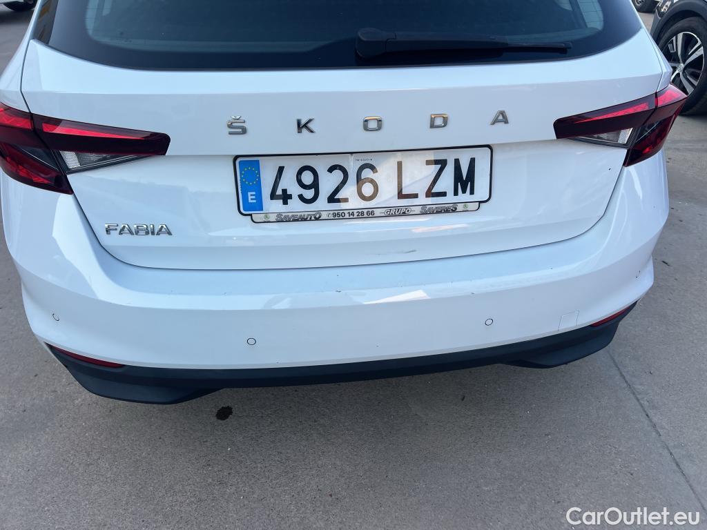  Skoda  Fabia SKODA  / 2021 / 5P / berlina con portón 1.0 TSI 70KW (95CV) Emotion (AC) #1