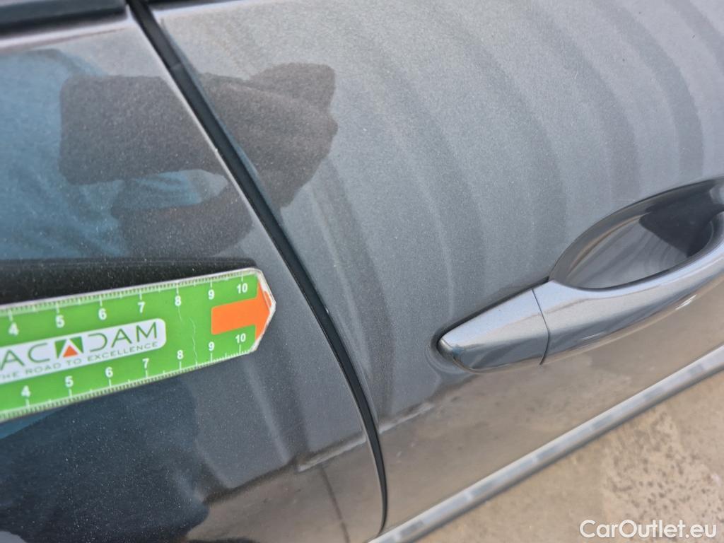  Peugeot  3008 PEUGEOT  Hybrid / 2020 / 5P / todoterreno 225 e-EAT8 Allure (AC2) #28