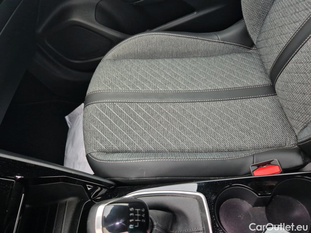  Peugeot  2008  Allure 1.2 PureTech 100CV MT6 E6d #1