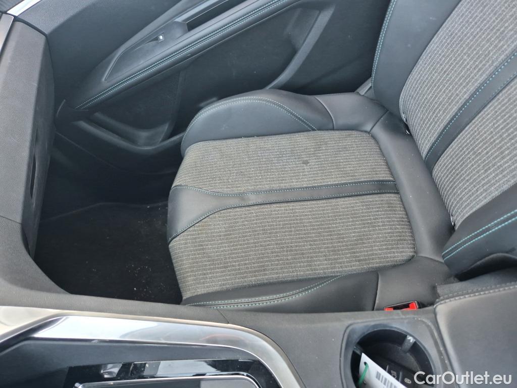  Peugeot  3008 PEUGEOT  Hybrid / 2020 / 5P / todoterreno 225 e-EAT8 Allure (AC2) #23