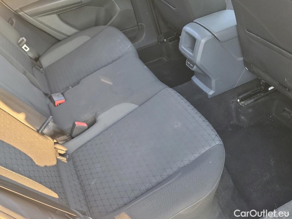  Volkswagen  T-CROSS VOLKSWAGEN  / 2018 / 5P / todoterreno Advance 1.0 TSI 81kW (110CV) DSG (AC) #8