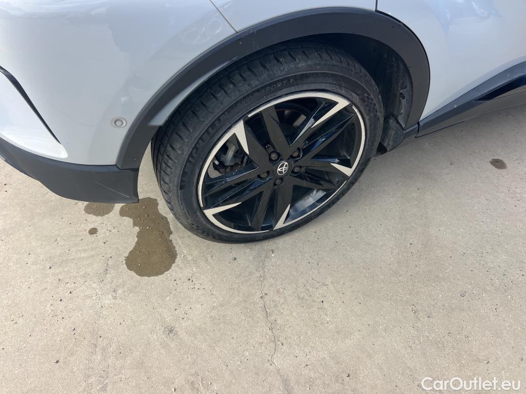  Toyota  C-HR TOYOTA  / 2019 / 5P / todoterreno 2.0 180H GR Sport #8