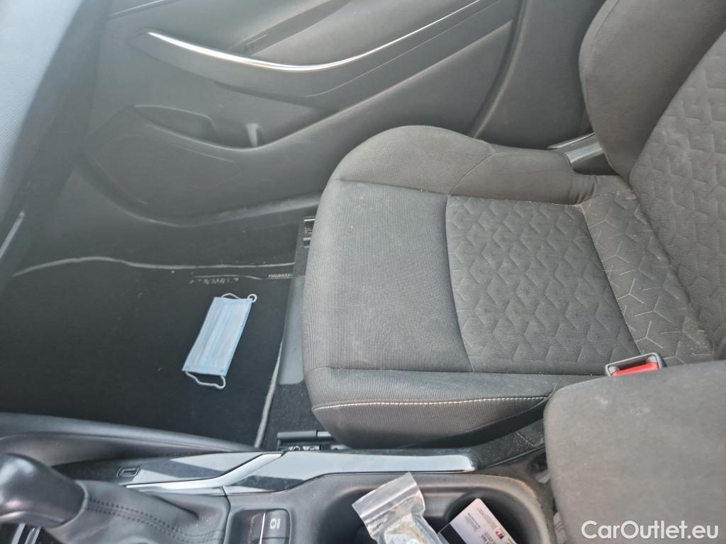  Toyota  Corolla TOYOTA  / 2019 / 5P / familiar 1.8 125H ACTIVE TECH E-CVT TOU SPORT #16