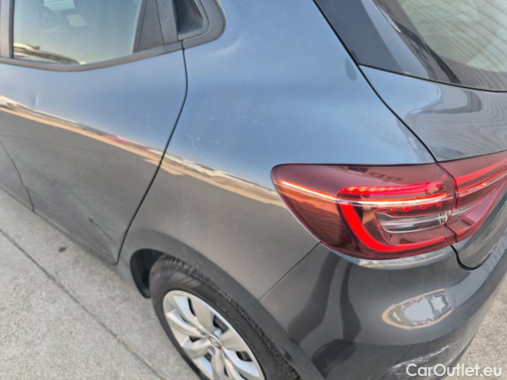  Renault  Clio RENAULT  / 2019 / 5P / berlina con portón Business TCe 67 kW (90CV) #35