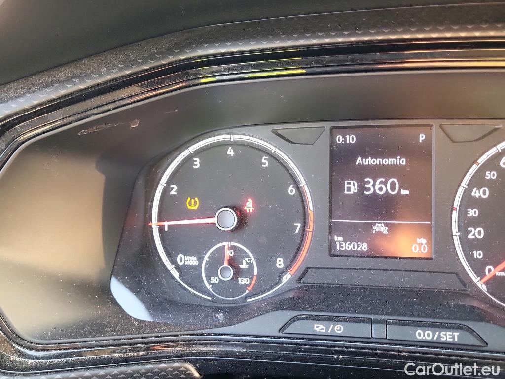  Volkswagen  T-CROSS VOLKSWAGEN  / 2018 / 5P / todoterreno Advance 1.0 TSI 81kW (110CV) DSG (AC) #22