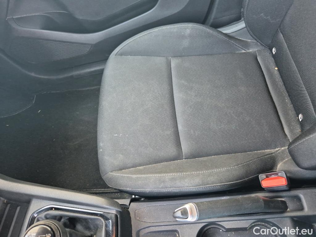  Renault  Clio RENAULT  / 2019 / 5P / berlina con portón Business TCe 67 kW (90CV) #14