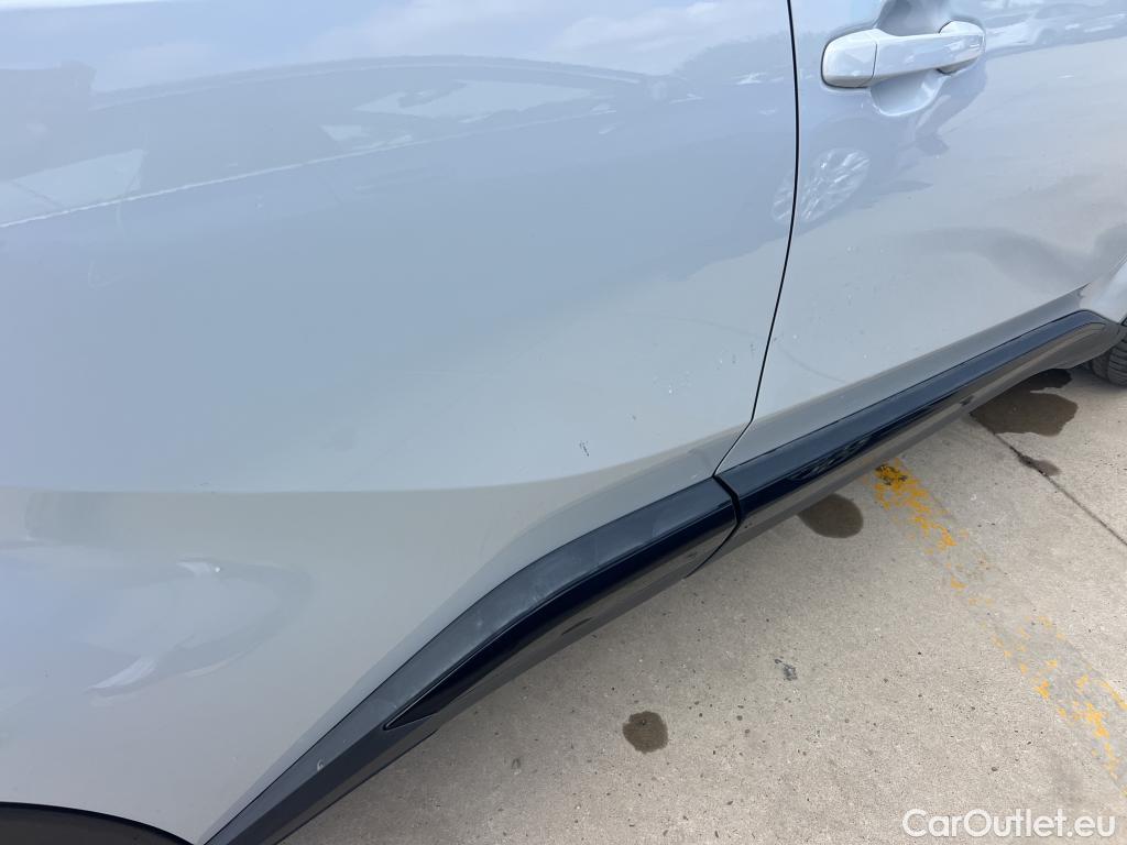  Toyota  C-HR TOYOTA  / 2019 / 5P / todoterreno 2.0 180H GR Sport #16