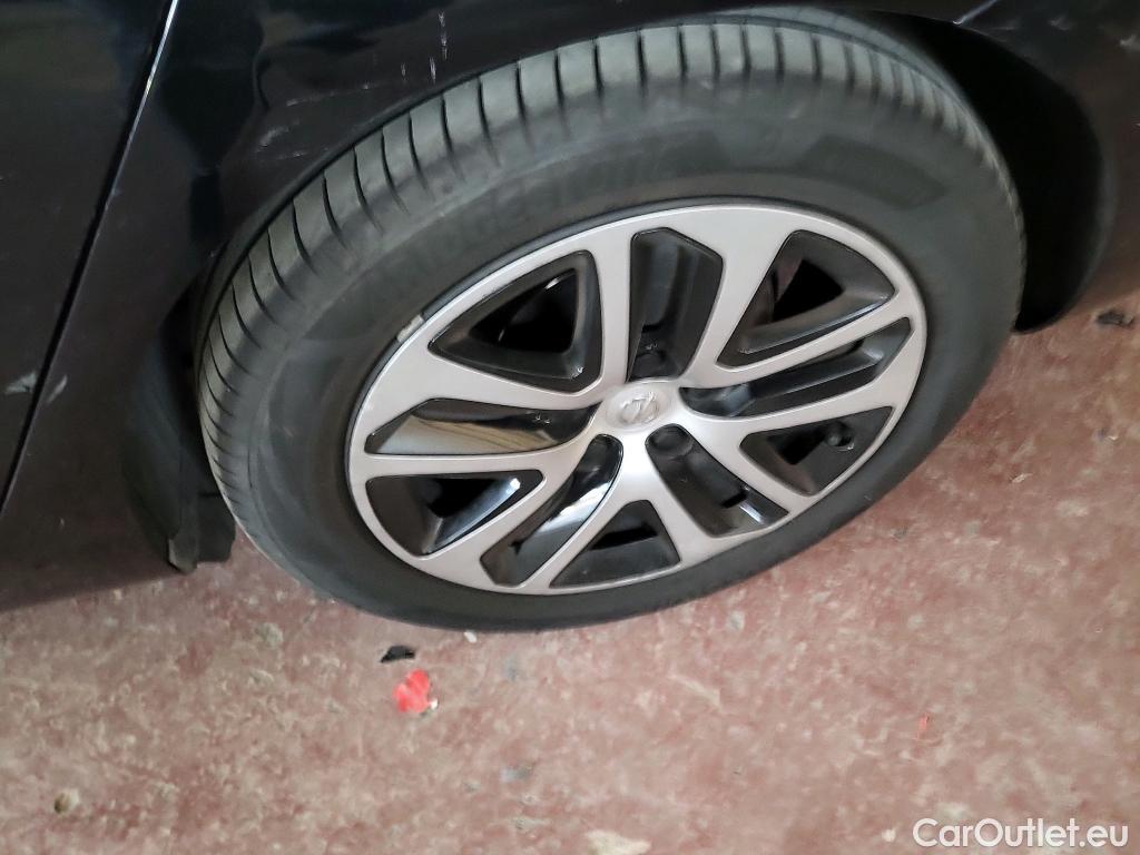  Opel  Insignia OPEL  / 2017 / 5P / berlina con portón GS 1.6 CDTi 81kW ecoTEC D Selective #19