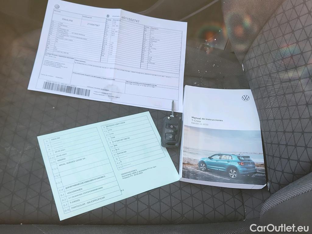  Volkswagen  T-CROSS VOLKSWAGEN  / 2018 / 5P / todoterreno Advance 1.0 TSI 81kW (110CV) DSG (AC) #2