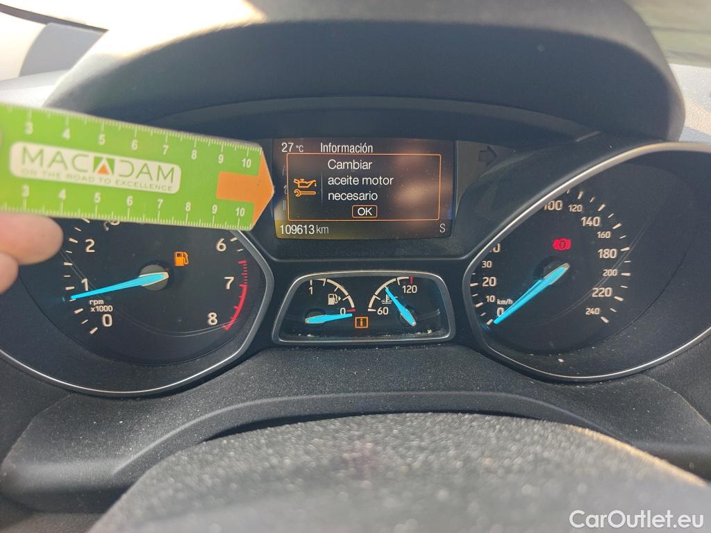 Ford  Kuga FORD  / 2016 / 5P / todoterreno 1.5 EcoBoost 88kW 4x2 Trend+ (CX) #27