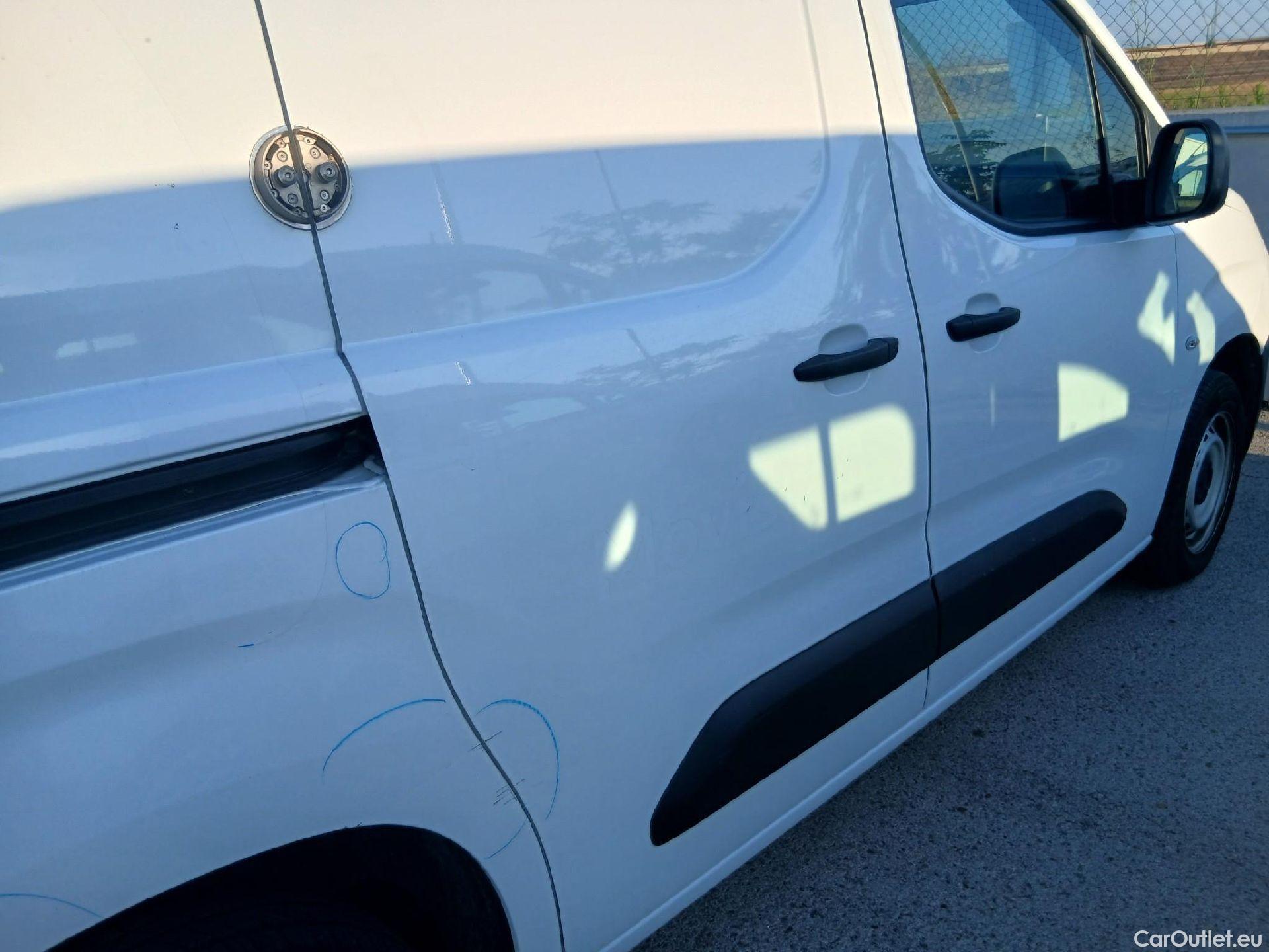  Citroen  Berlingo CITROEN  / 2018 / 4P / furgón derivado de turismo Talla M BlueHDi 100 CLUB #12