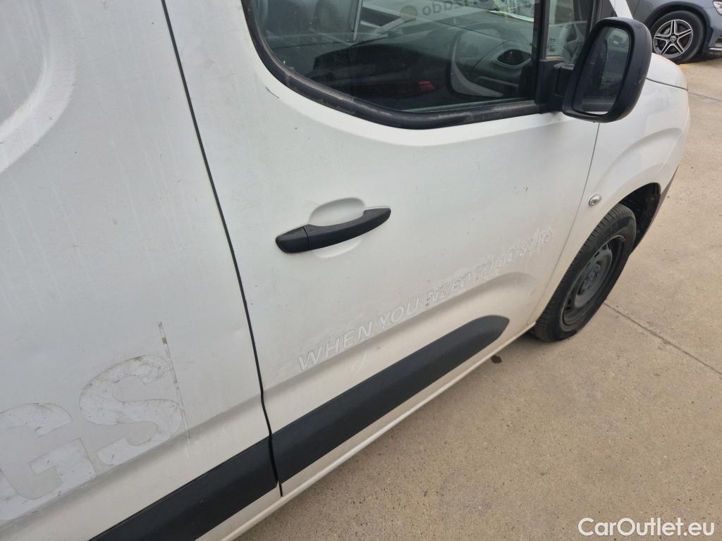  Citroen  Berlingo CITROEN  / 2018 / 3P / furgón derivado de turismo Talla M BlueHDi 100 CONTROL #42