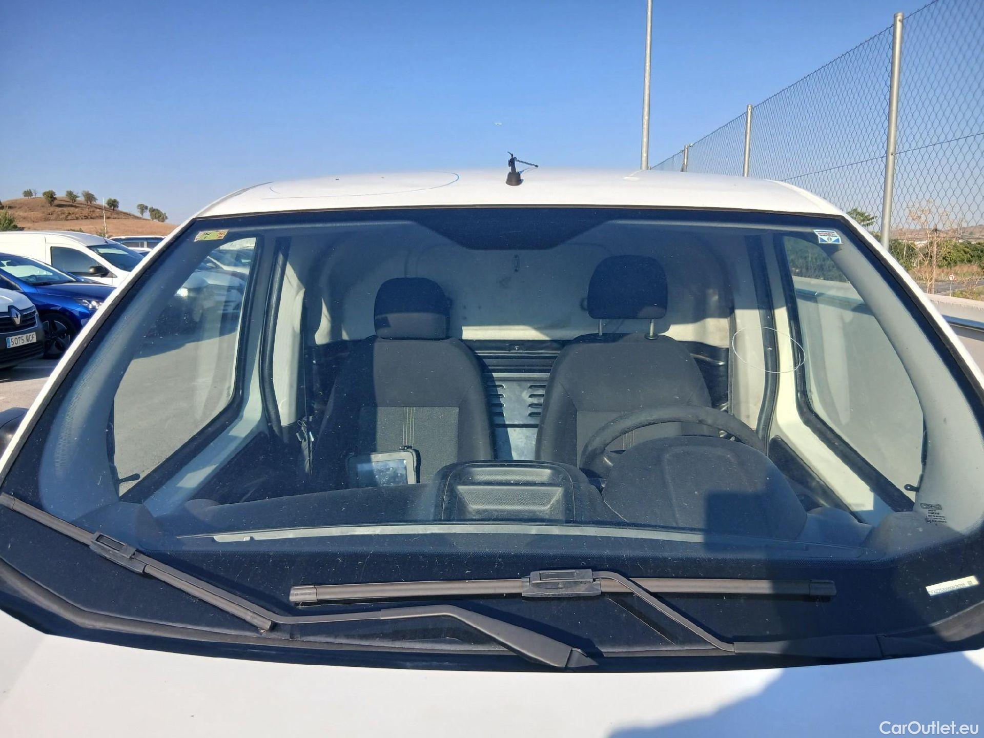  Fiat  Fiorino FIAT  / 2016 / 4P / furgón derivado de turismo Cargo Base N1 1.3 MJet 59 kW (80 CV) #7