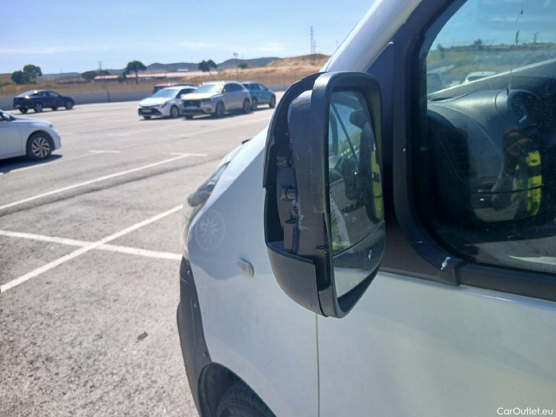  Fiat  Talento FIAT  / 2016 / 4P / furgón N1 1.0 Base Corto 1.6 MJet 88kW (120CV) #17
