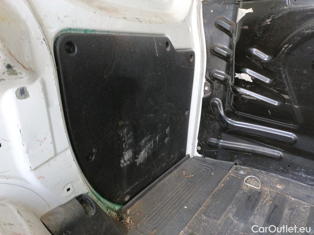  Fiat  Fiorino FIAT  / 2016 / 4P / furgón derivado de turismo Cargo SX N1 1.3 MJet 59 kW (80 CV) #15