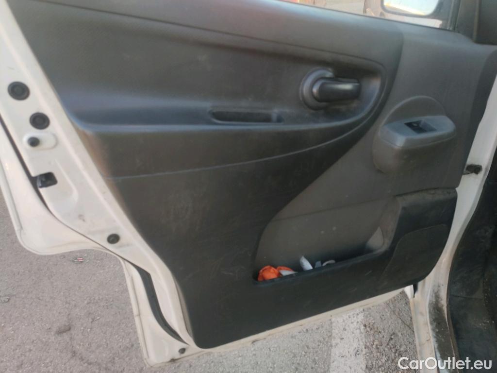  Nissan  NV200 NISSAN e- / 2009 / 4P / furgón Furgón 4p 40 kWh PROFESIONAL #11