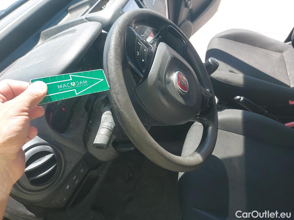  Fiat  Fiorino FIAT  / 2016 / 3P / furgón derivado de turismo Cargo Base 1.3 Mjet 59kW (80CV) E6 #30