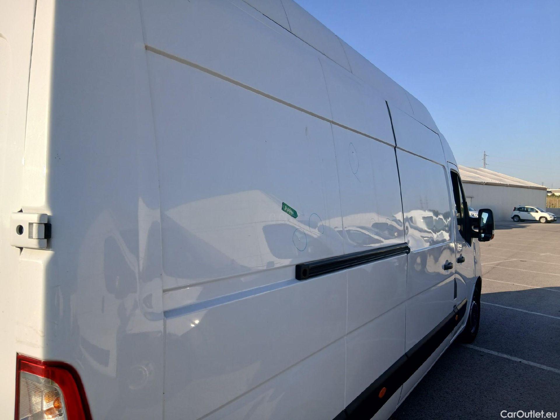  Renault  Master RENAULT  / 2019 / 4P / furgón Furgón T L3H3 3500 Bl dCi 99kW (135CV) #44