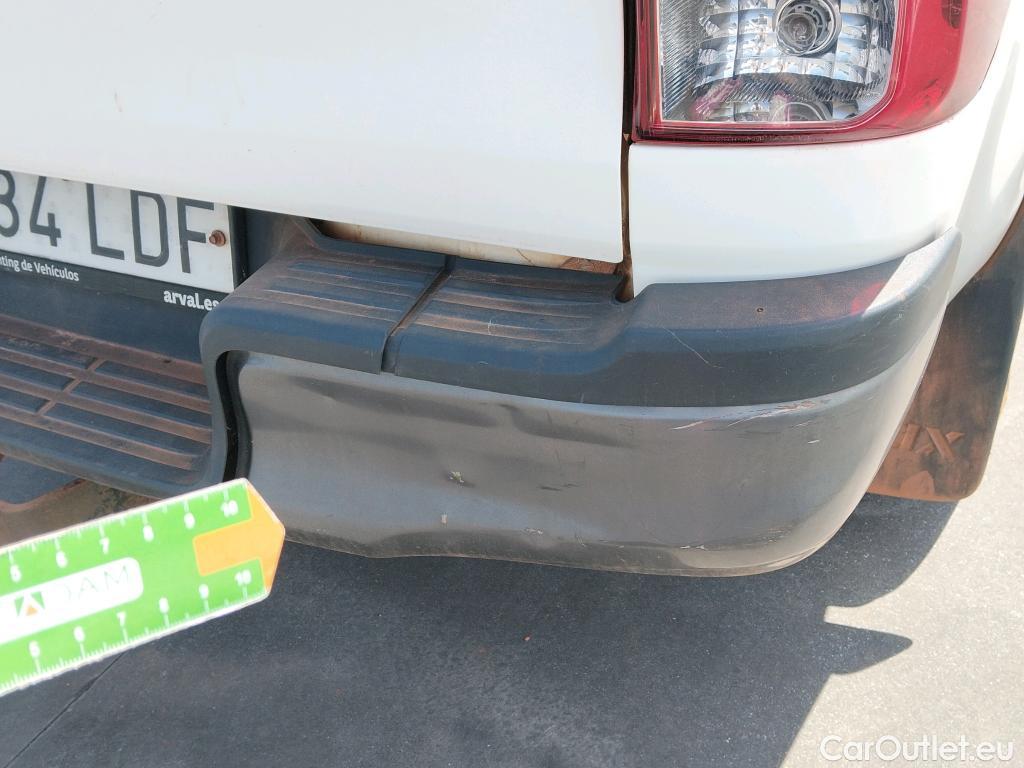  Toyota  Hilux TOYOTA  / 2016 / 4P / pickup 2.4 D-4D Cabina Doble GX #38