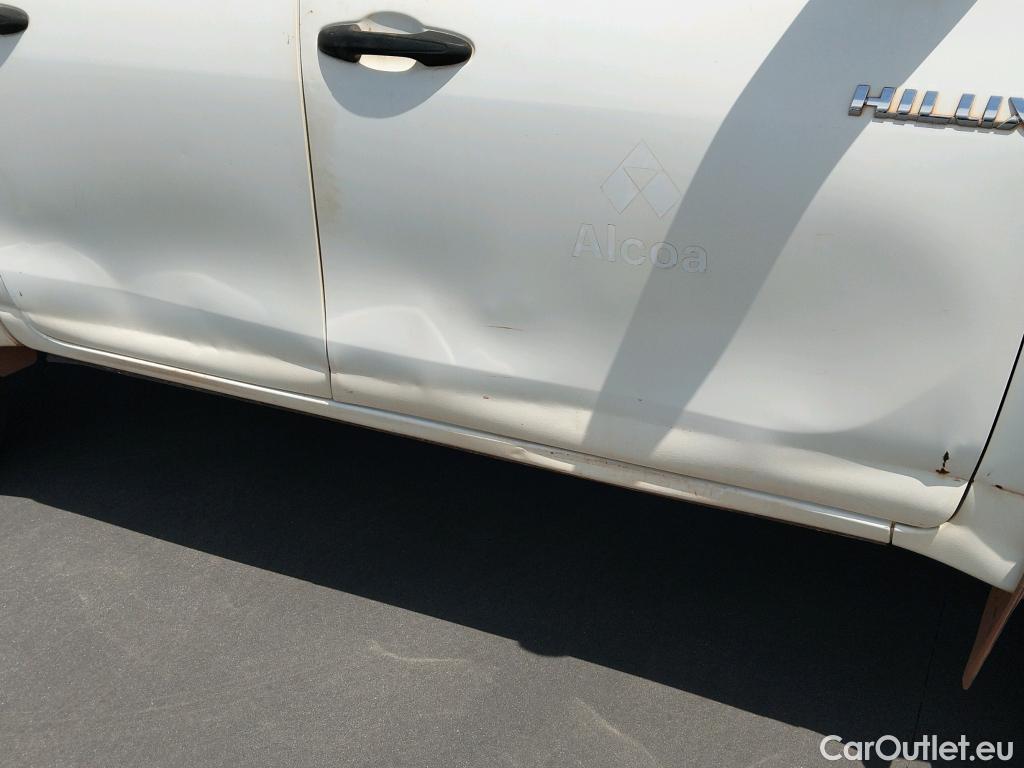  Toyota  Hilux TOYOTA  / 2016 / 4P / pickup 2.4 D-4D Cabina Doble GX #9