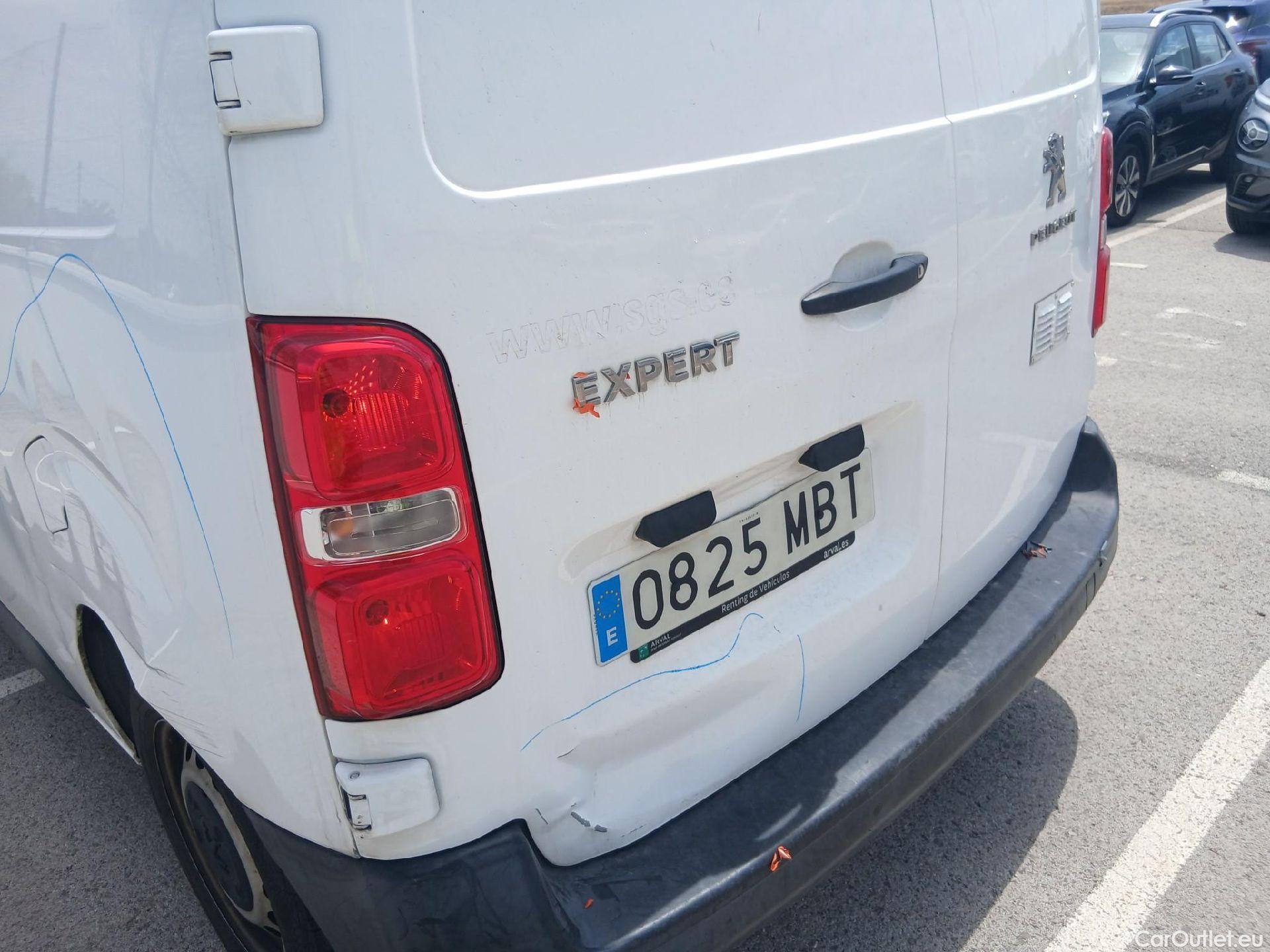  Peugeot  Expert PEUGEOT  / 2016 / 4P / furgón Furgón Premium 1.5 BlueHDi 120 Standard #22