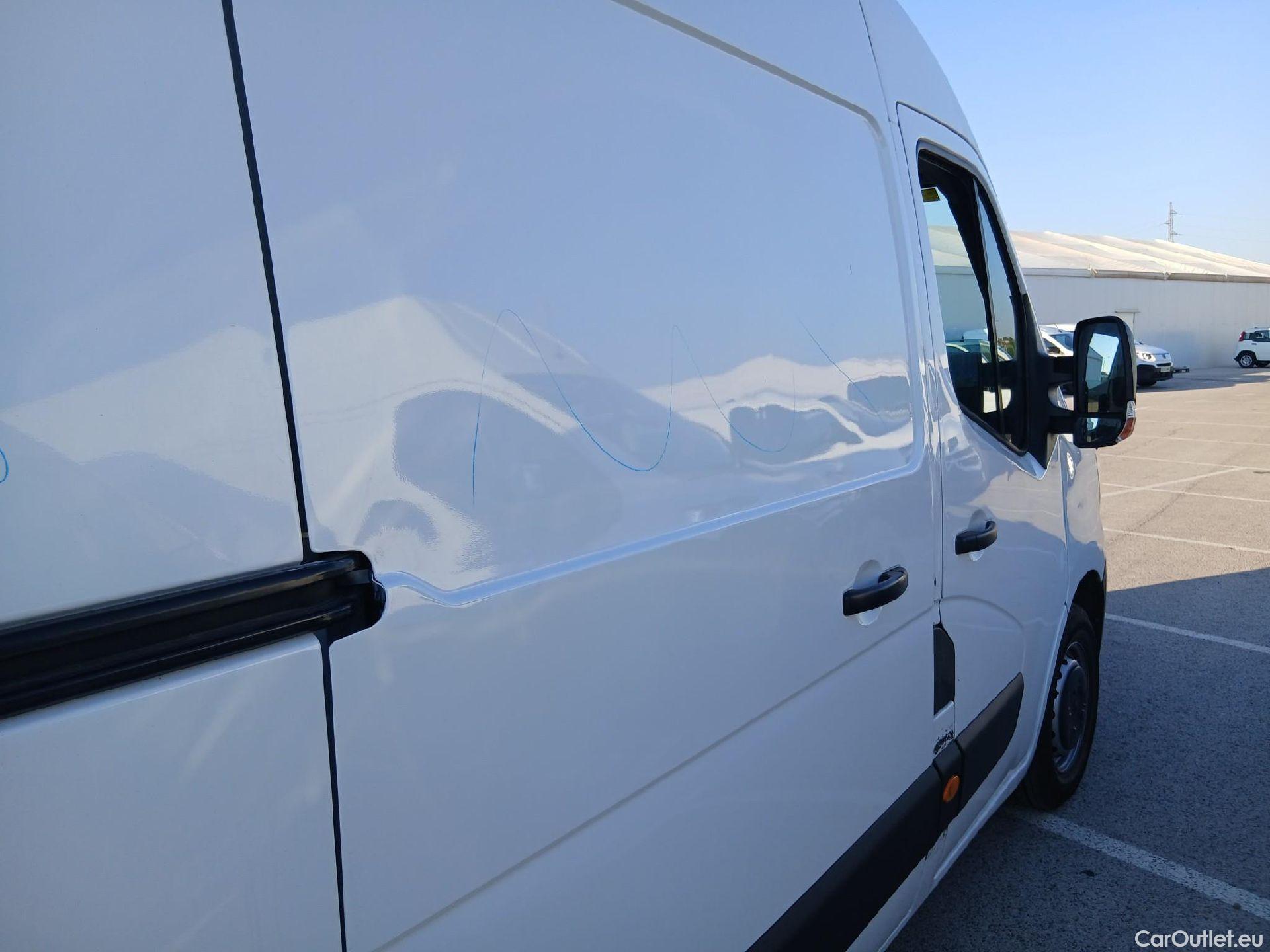  Renault  Master RENAULT  / 2019 / 4P / furgón Furgón T L3H3 3500 Bl dCi 99kW (135CV) #48