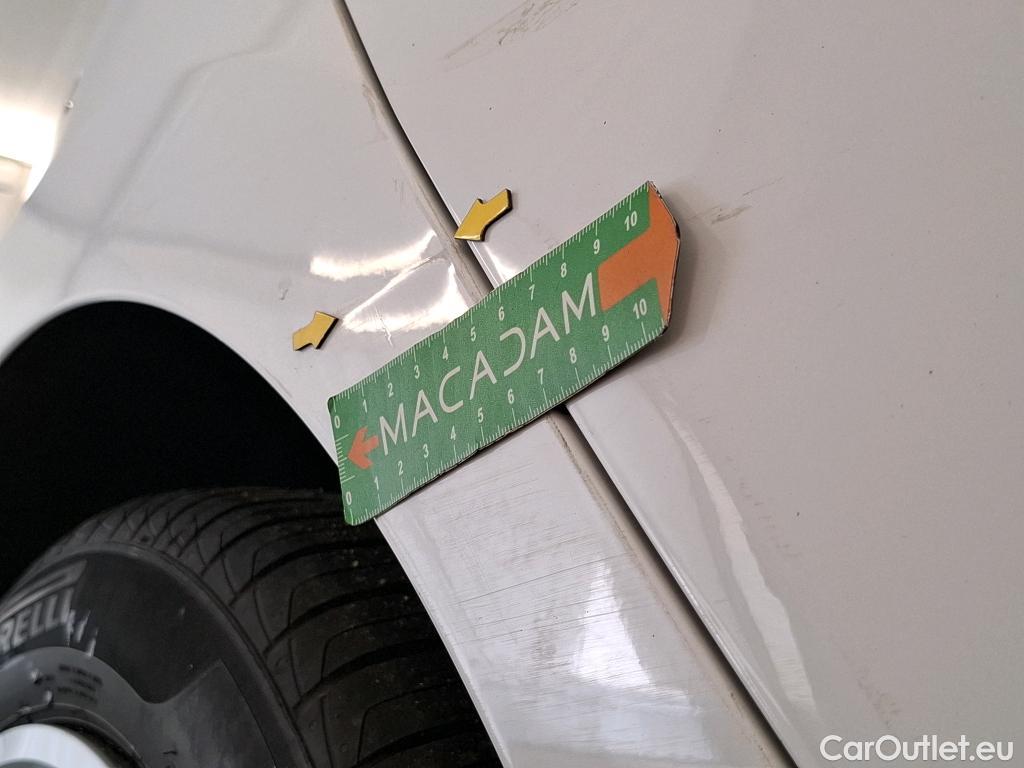  Renault  Clio  IV Business 0.9 TCe 90CV BVM5 E6 #14