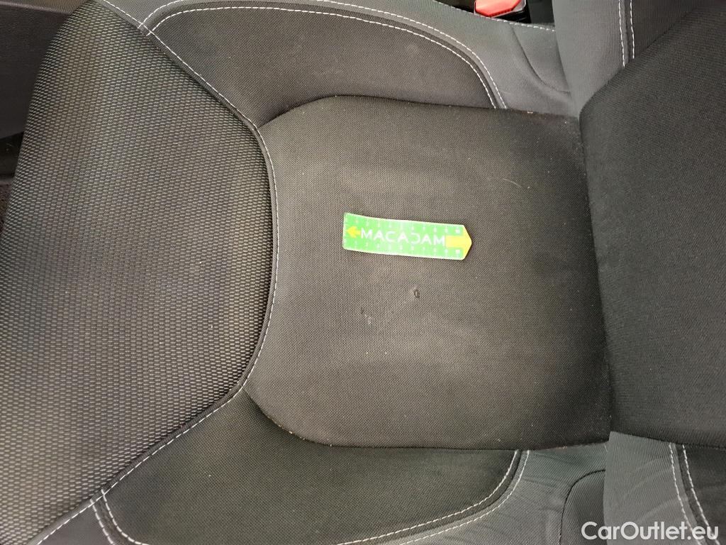  Renault  Clio  IV Business 0.9 TCe 90CV BVM5 E6 #1