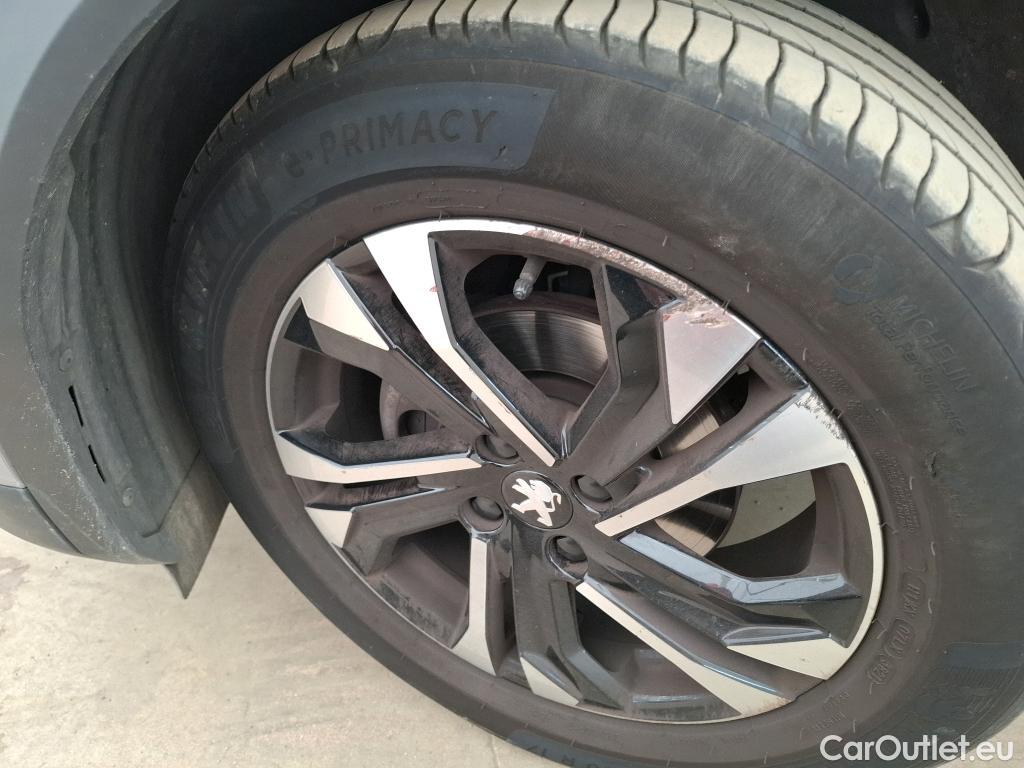  Peugeot  2008  Allure Business 1.2 PureTech 130CV BVM6 E6d #24