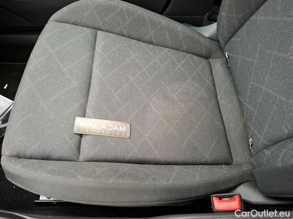 Volkswagen  Golf  VOLKSWAGEN / 2020 / 5P / Berline 1.0 eTSI OPF 110 DSG7 Life Business #24