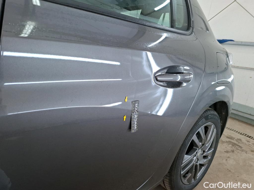  Peugeot  208 PEUGEOT  / 2019 / 5P / Berline Puretech 75 S&S Active Business #52