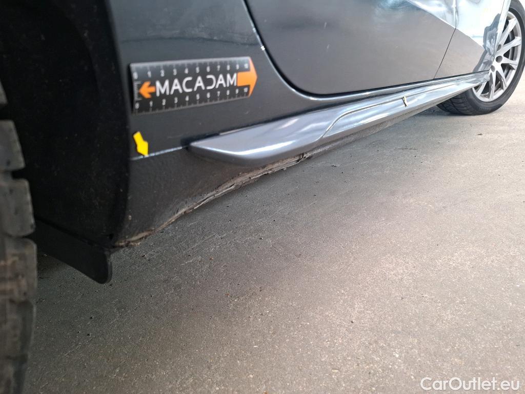  Audi  A4 AUDI  Avant / 2019 / 5P / Break 40 TFSI ultra 204 Stronic Business line #1