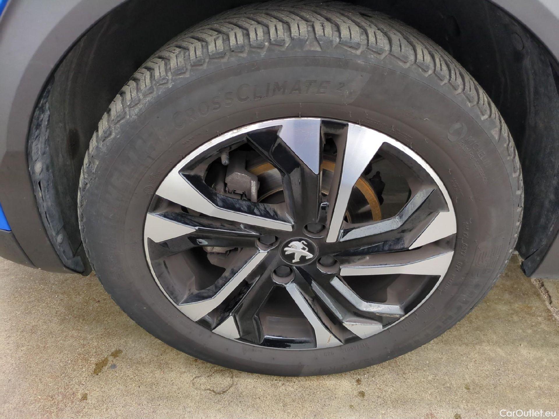  Peugeot  2008  Allure Pack 1.2 PureTech 130CV BVA8 E6d #14