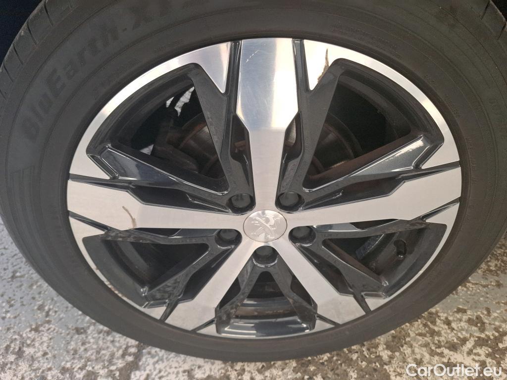  Peugeot  5008  Allure 1.2 PureTech 130CV BVA8 7 Sieges E6d #16