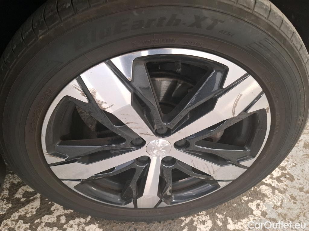  Peugeot  5008  Allure 1.2 PureTech 130CV BVA8 7 Sieges E6d #34