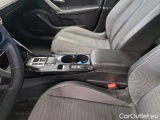  Peugeot  2008 PEUGEOT  / 2019 / 5P / CROSSOVER BLUEHDI 130 EAT8 ALLURE S/S AUT. #119