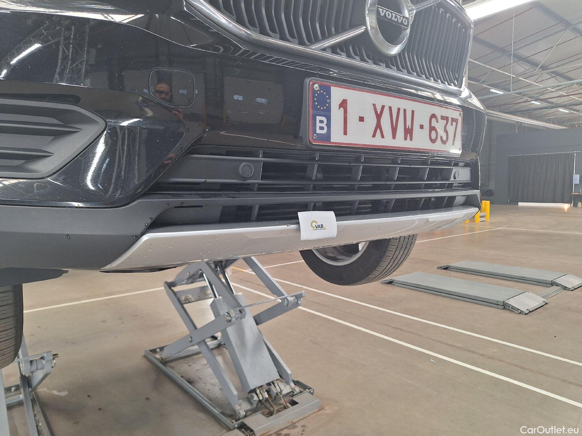  Volvo  XC 40 Volvo, XC40 '17, Volvo XC40 D3 Momentum Pro 5d #22