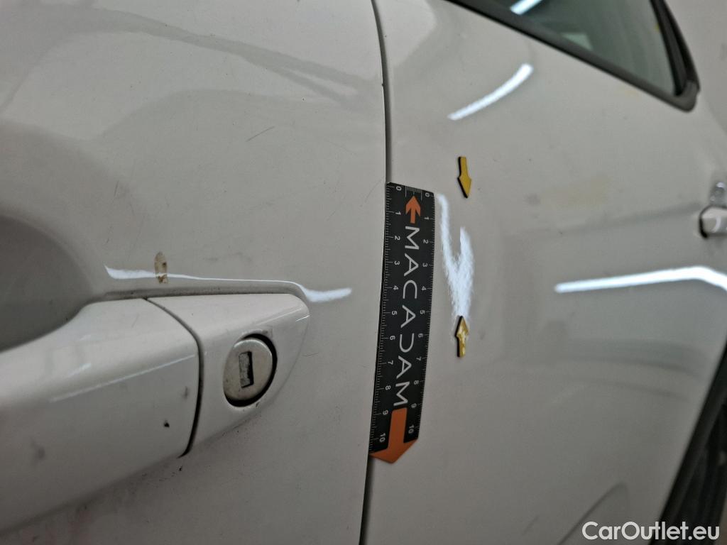  Citroen  C3  Feel Pack 1.2 PureTech 80CV BVM5 E6d #33