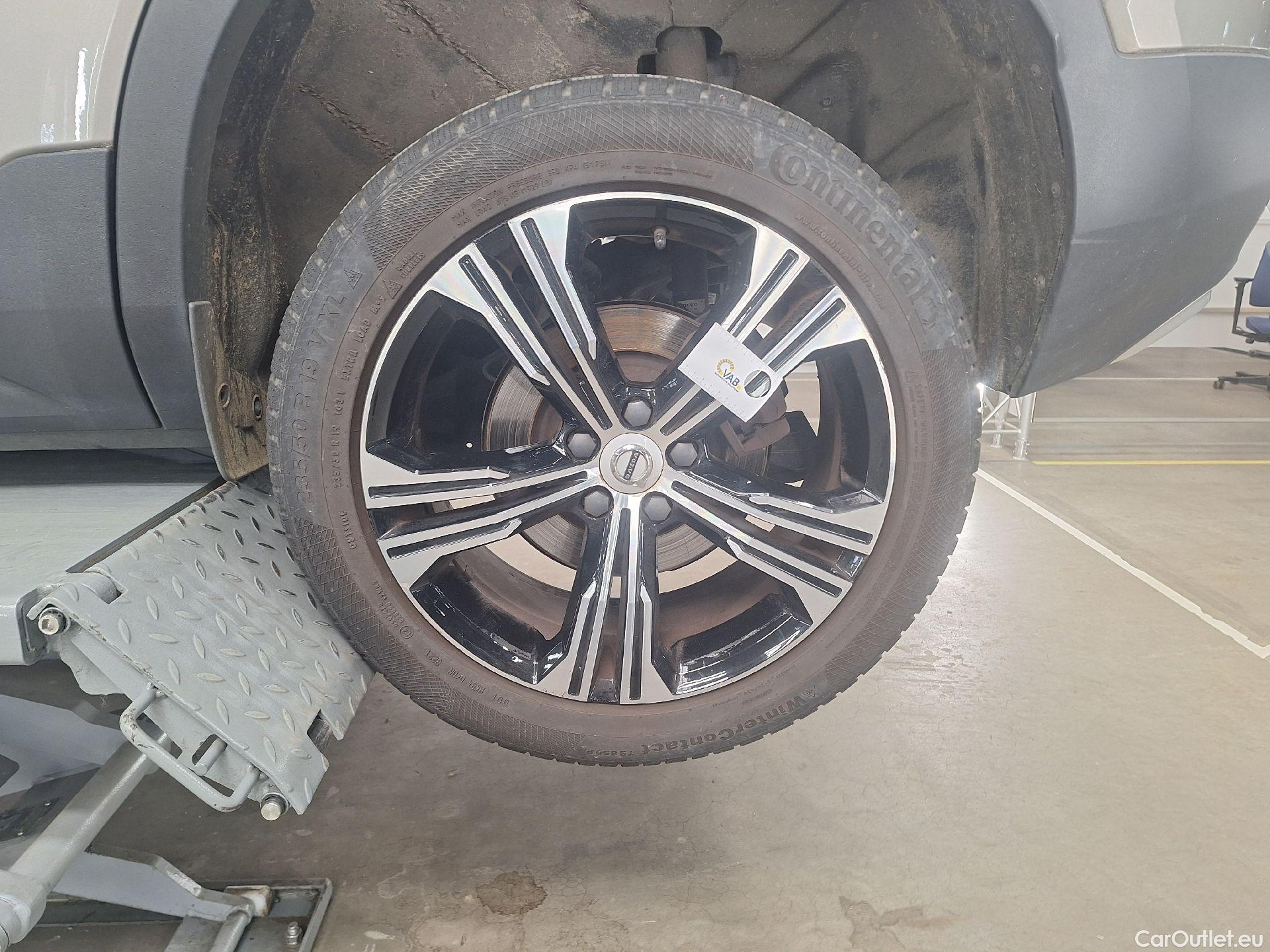  Volvo  XC 40 Volvo, XC40 '17, Volvo XC40 T5 Recharge Geartronic Inscription 5d #24