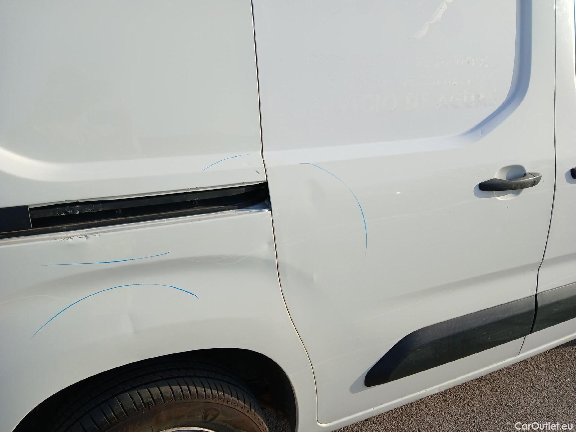  Citroen  Berlingo CITROEN  / 2018 / 3P / furgón derivado de turismo Talla M BlueHDi 100 CONTROL (AC2) #32