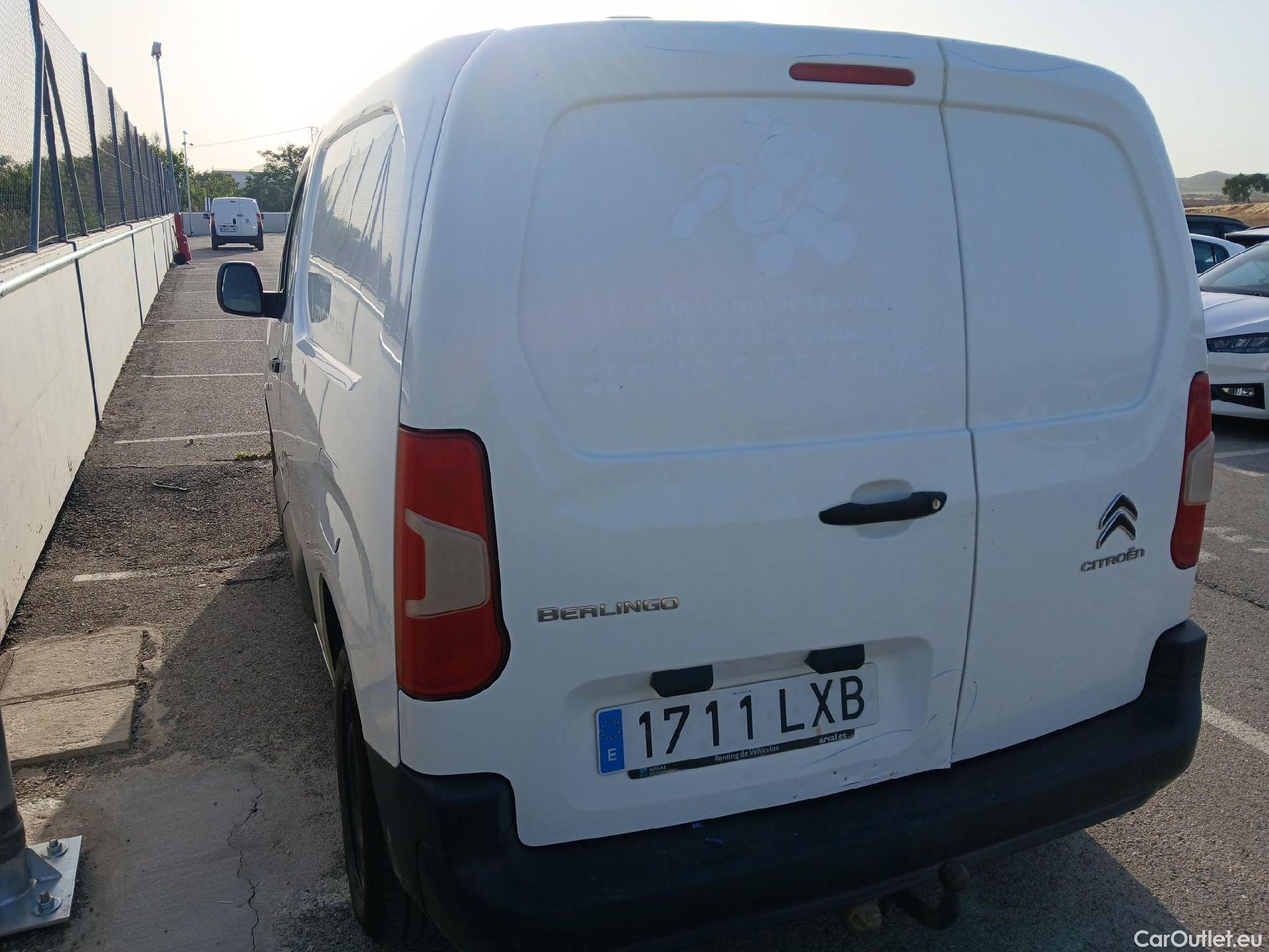  Citroen  Berlingo CITROEN  / 2018 / 3P / furgón derivado de turismo Talla M BlueHDi 100 CONTROL (AC2) #21