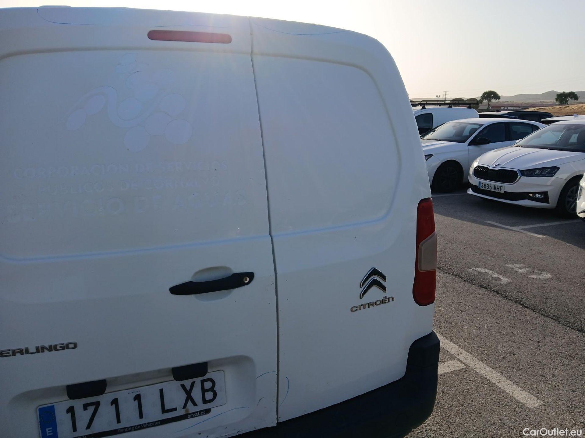  Citroen  Berlingo CITROEN  / 2018 / 3P / furgón derivado de turismo Talla M BlueHDi 100 CONTROL (AC2) #23