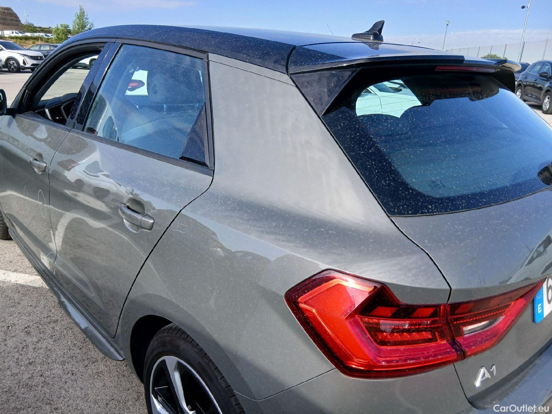  Audi  A1 Sportback AUDI A1 / 2018 / 5P / berlina con portón Sportback Adrenalin 30 TFSI 81kW (110CV)(SP) #25
