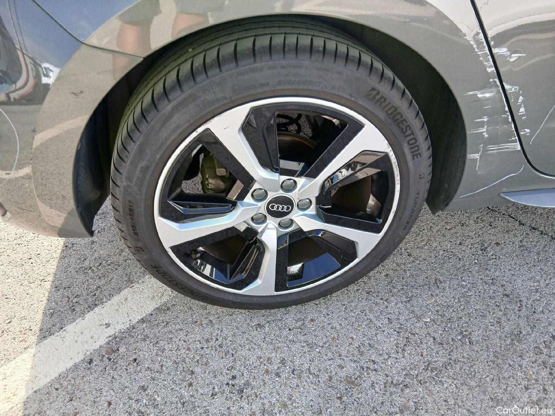  Audi  A1 Sportback AUDI A1 / 2018 / 5P / berlina con portón Sportback Adrenalin 30 TFSI 81kW (110CV)(SP) #43