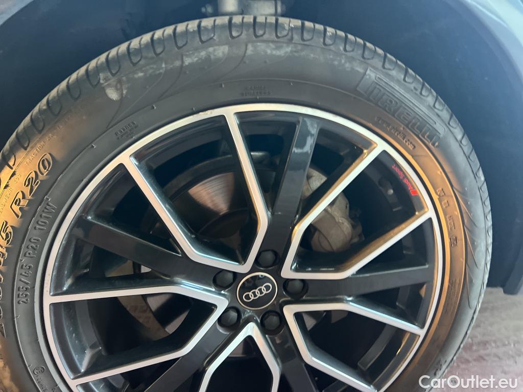  Audi  Q5 AUDI  / 2020 / 5P / todoterreno Black line 35 TDI 120kW S tronic #1