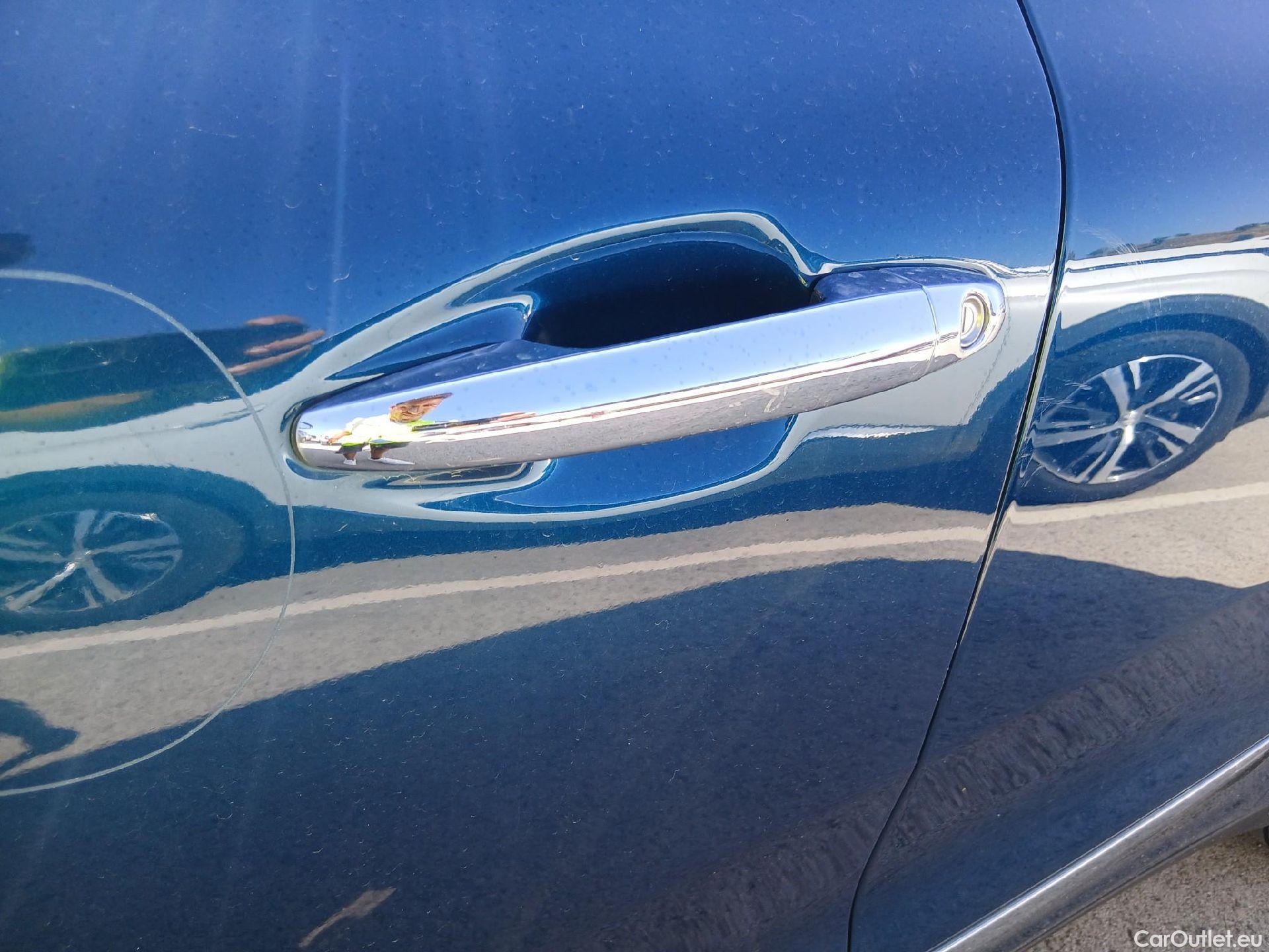  KIA  Niro KIA  / 2019 / 5P / crossover 1.6 GDi PHEV 104kW (141CV) Drive #12