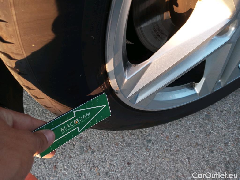  Audi  Q5 AUDI  / 2020 / 5P / todoterreno S Line 50 TFSI e quattro-ultra #24