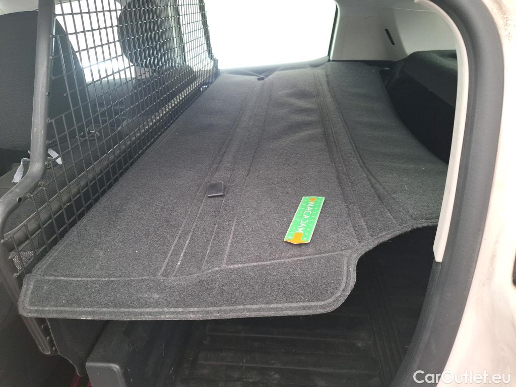  Citroen  C3  Société Feel 1.5 BlueHDI 100CV BVM5 E6dT #11