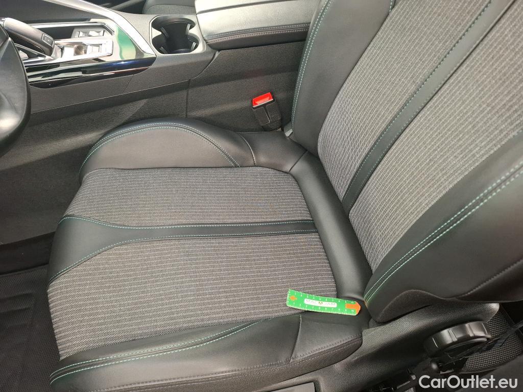  Peugeot  3008  Allure Pack 1.2 PureTech 130CV BVA8 E6d #12
